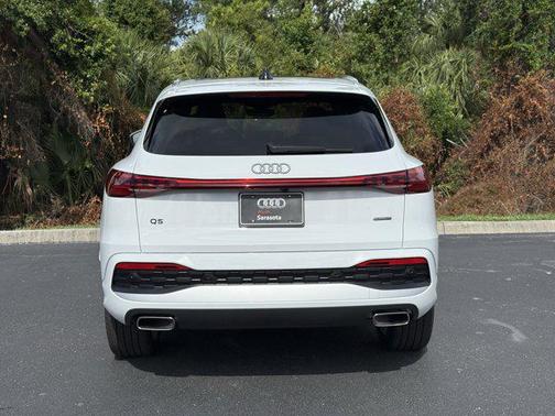 2025 Audi Q5 Premium Plus