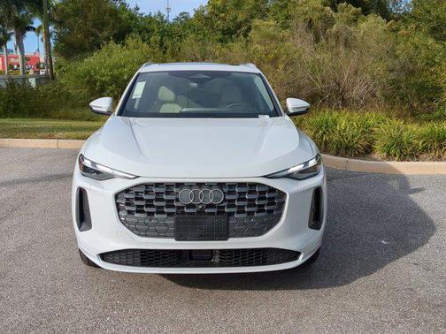 2025 Audi Q5 Premium