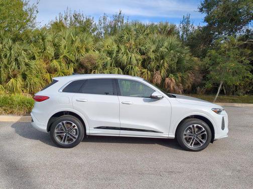 2025 Audi Q5 Premium