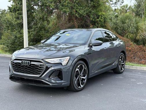 2024 Audi Q8 e-tron Premium Plus