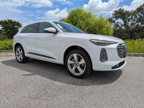 2025 Audi Q5 Premium Plus
