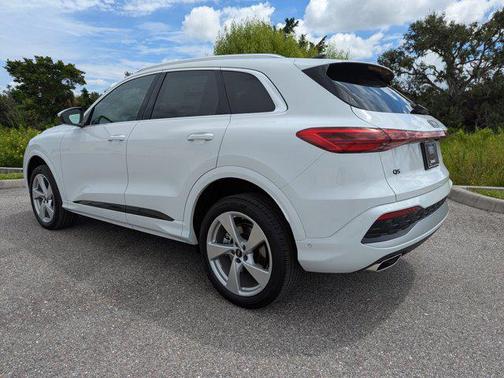 2025 Audi Q5 Premium Plus
