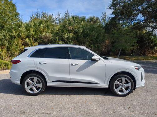 2025 Audi Q5 Premium Plus TFSI quattro S tronic