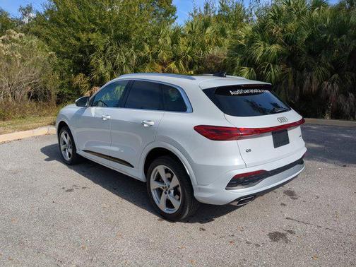 2025 Audi Q5 Premium Plus TFSI quattro S tronic