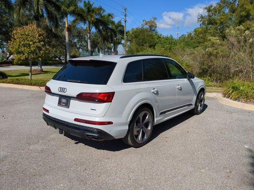 2026 Audi Q7 55 Prestige