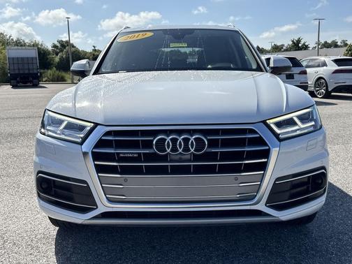 Glacier White 2019 Audi Q5 45 Premium
