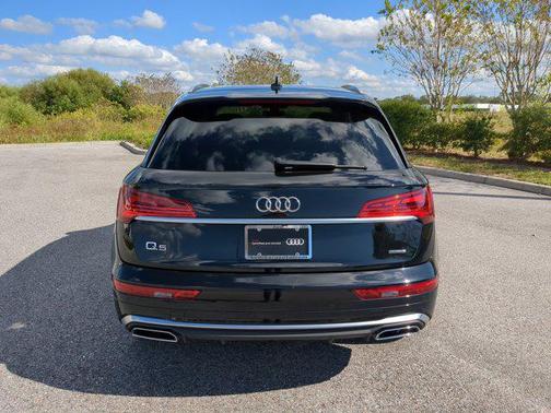 2022 Audi Q5 45 S line Premium Plus