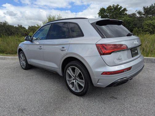2025 Audi Q5 45 S line Premium