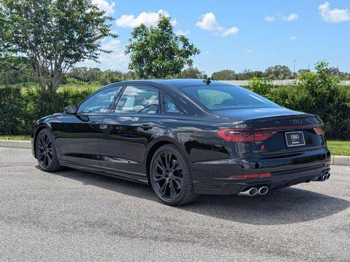 2025 Audi S8 4.0T