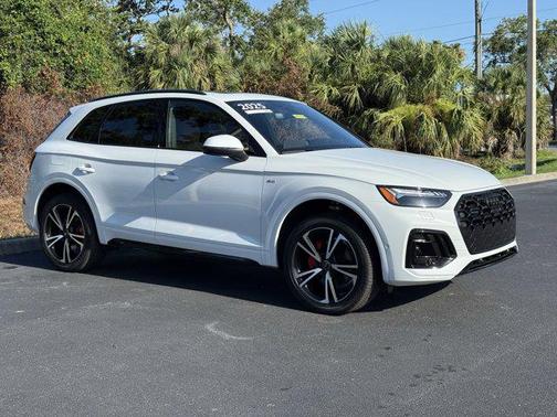 2025 Audi Q5 45 S line Prestige
