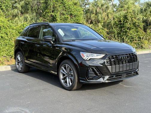 2025 Audi Q3 Premium 45 TFSI S line quattro Tiptronic