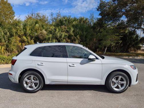 2023 Audi Q5 40 Premium