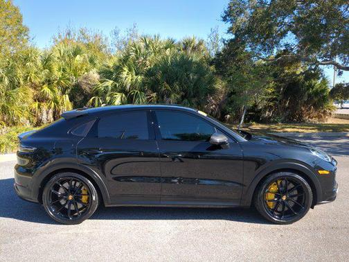 2023 Porsche Cayenne Turbo GT