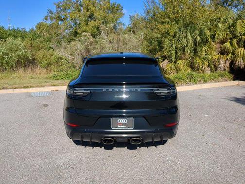 2023 Porsche Cayenne Turbo GT