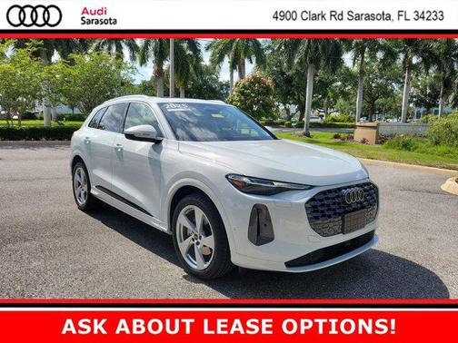 Glacier White Metallic 2025 Audi Q5 Prestige TFSI quattro S tronic