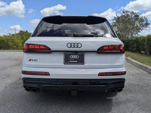 2026 Audi SQ7 4.0T Premium Plus