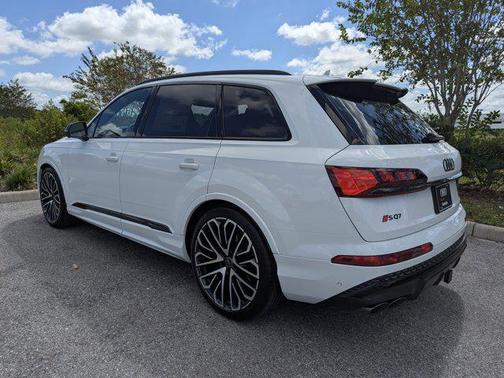 2026 Audi SQ7 4.0T Premium Plus