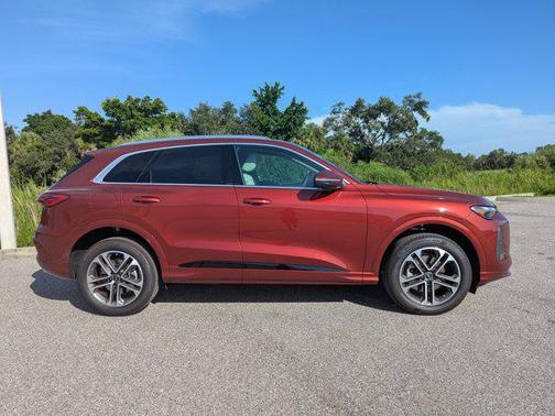 2025 Audi Q5 Premium