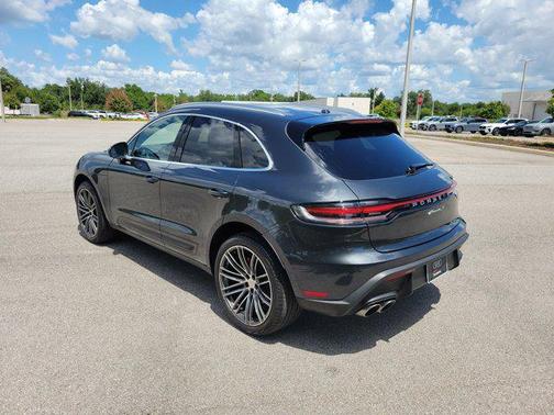 Volcano Grey Metallic 2024 Porsche Macan Macan