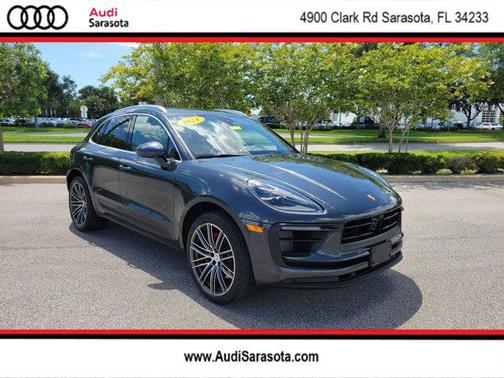 Volcano Grey Metallic 2024 Porsche Macan Macan