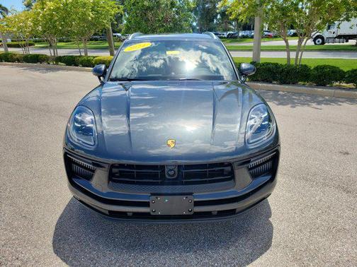 Volcano Grey Metallic 2024 Porsche Macan Macan