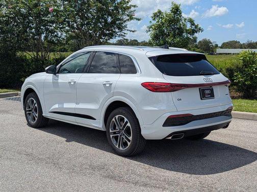 2025 Audi Q5 Premium