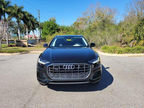 2023 Audi Q8 55 Premium Plus