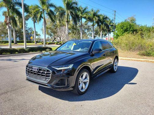 2023 Audi Q8 55 Premium Plus