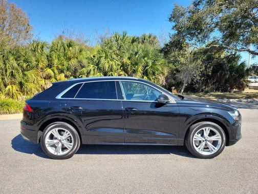 2023 Audi Q8 55 Premium Plus