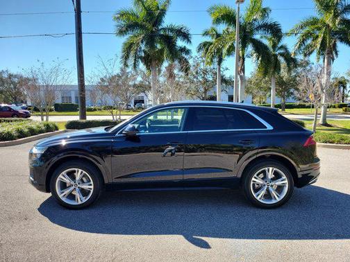 2023 Audi Q8 55 Premium Plus