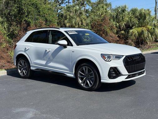 2025 Audi Q3 Premium 45 TFSI S line quattro Tiptronic