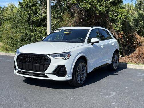 2025 Audi Q3 Premium 45 TFSI S line quattro Tiptronic