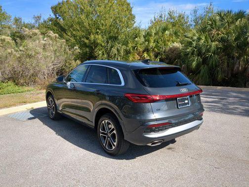 2025 Audi Q5 Premium TFSI quattro S tronic