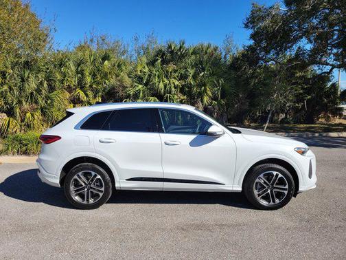 2025 Audi Q5 Premium TFSI quattro S tronic