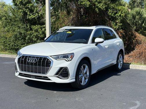 2022 Audi Q3 45 S line Premium Plus