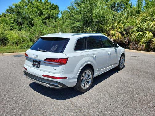 Glacier White 2021 Audi Q7 55 Premium Plus