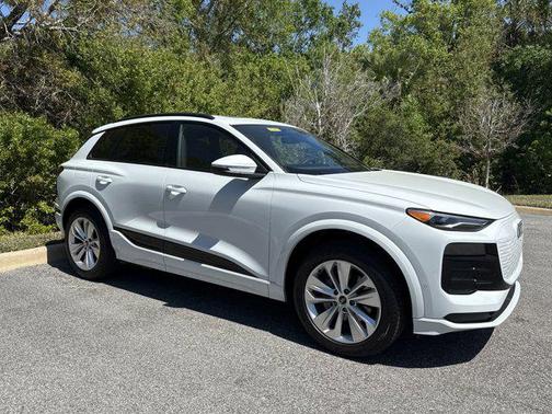 2025 Audi Q6 e-tron Premium