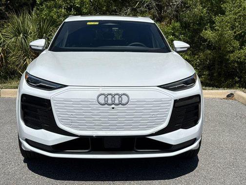 2025 Audi Q6 e-tron Premium