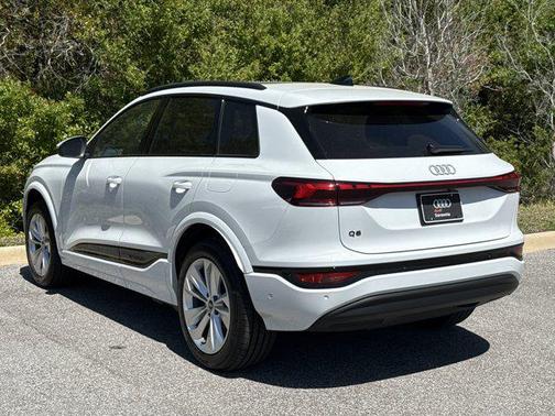 2025 Audi Q6 e-tron Premium