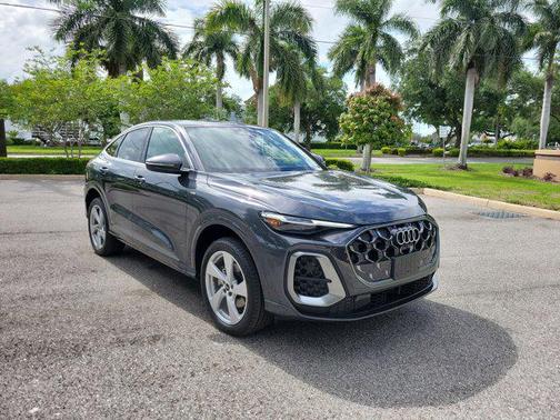 Tambora Gray Metallic 2026 Audi Q5 Sportback Premium Plus TFSI quattro S tronic