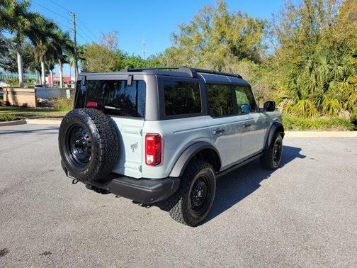 2022 Ford Bronco Black Diamond