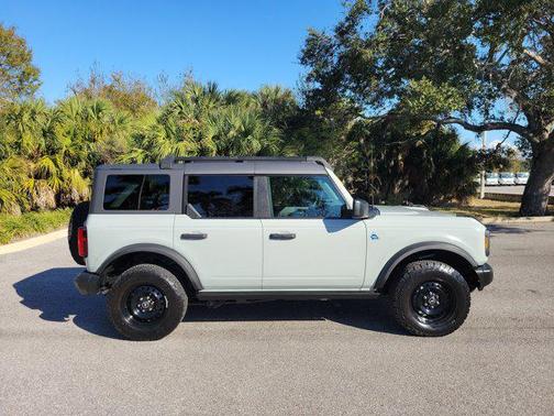 2022 Ford Bronco Black Diamond