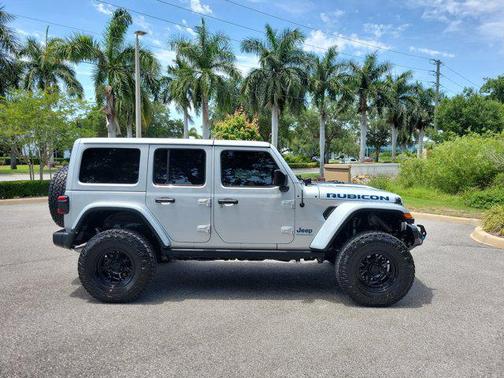 Silver Zynith Clearcoat 2023 Jeep Wrangler 4xe Rubicon