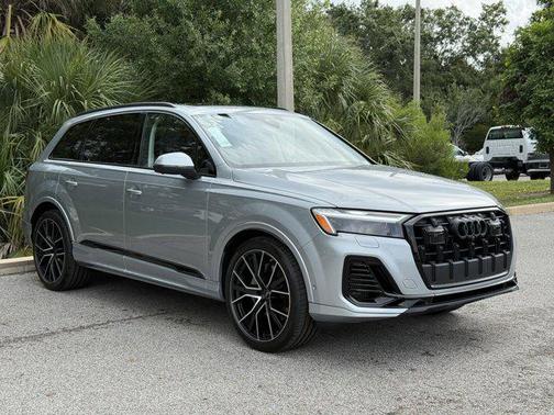 2025 Audi Q7 55 Premium Plus