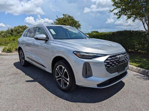 2025 Audi Q5 Premium