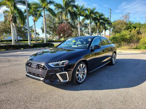 2023 Audi A4 45 S line Premium Plus