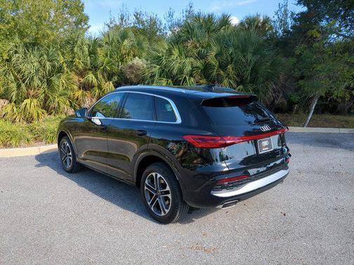 2025 Audi Q5 Premium TFSI quattro S tronic