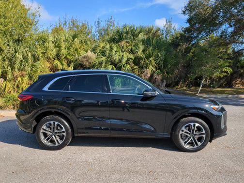 2025 Audi Q5 Premium TFSI quattro S tronic