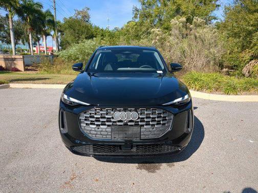 2025 Audi Q5 Premium TFSI quattro S tronic