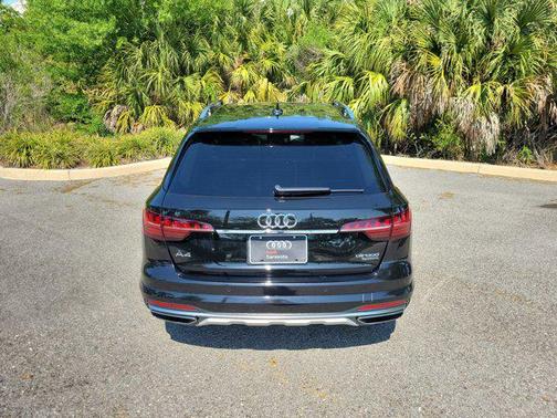 Mythos Black Metallic 2020 Audi A4 allroad 45 Premium